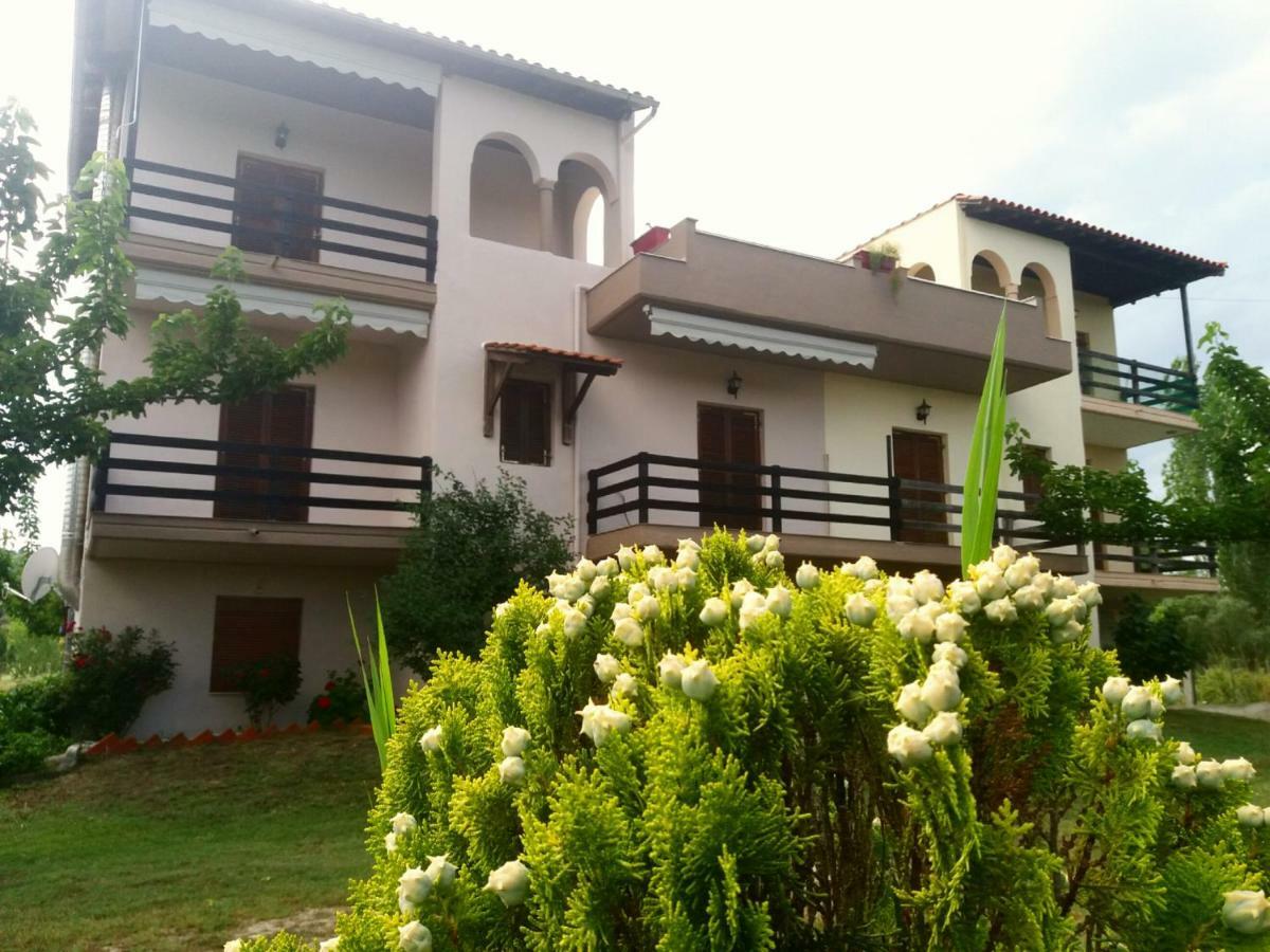 Athina Vourvourou Apartments 외부 사진